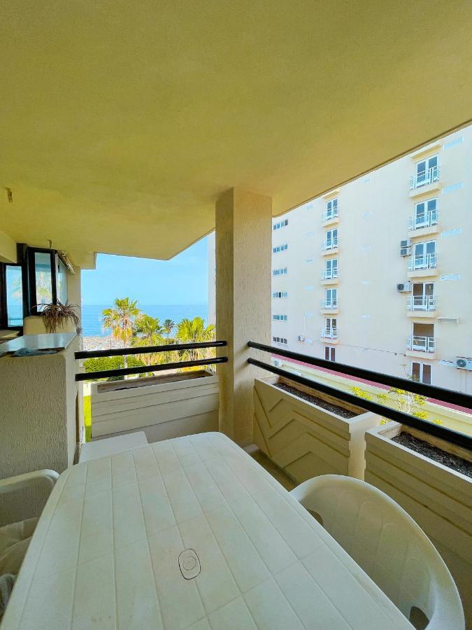 Seafront Apartment With Direct Access To The Beach Torremolinos Exteriör bild