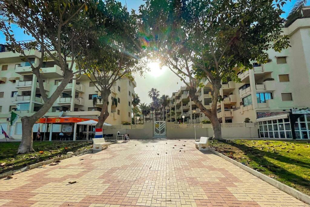 Seafront Apartment With Direct Access To The Beach Torremolinos Exteriör bild